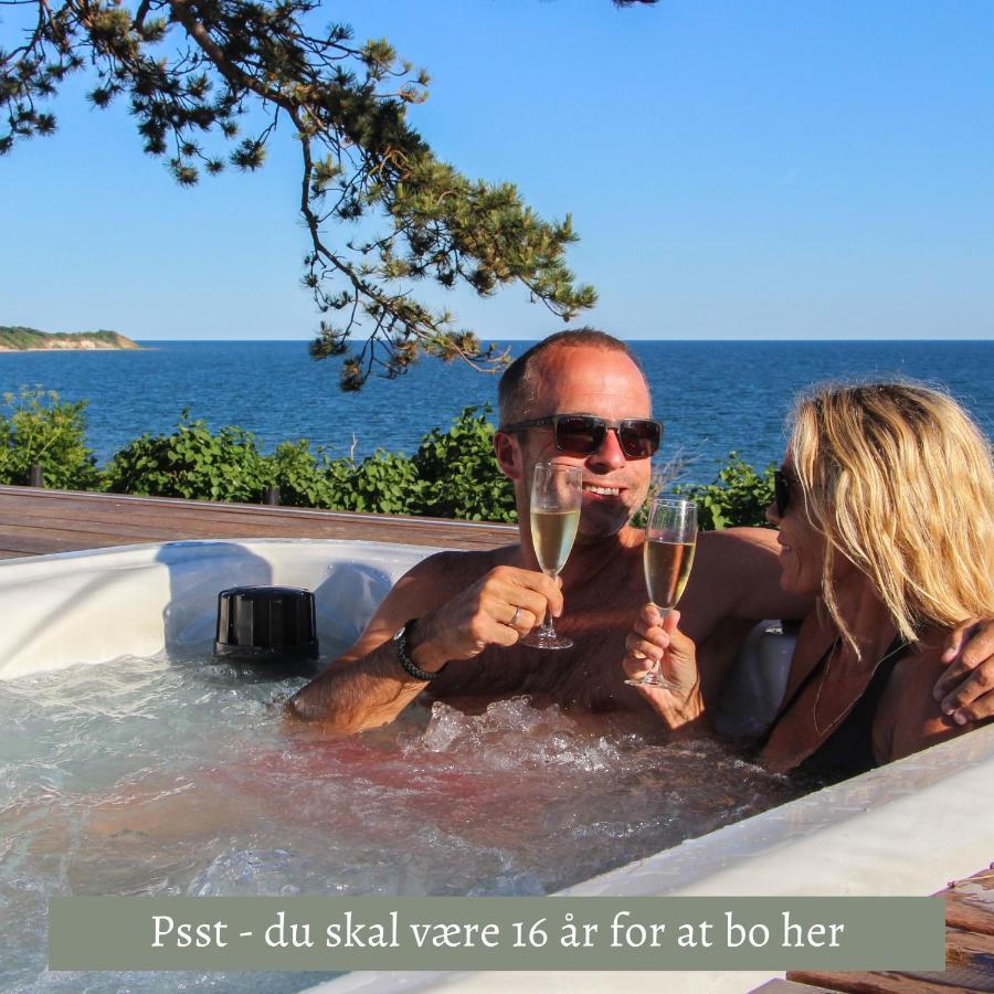 Fredensborg Badehotel Rønne Εξωτερικό φωτογραφία
