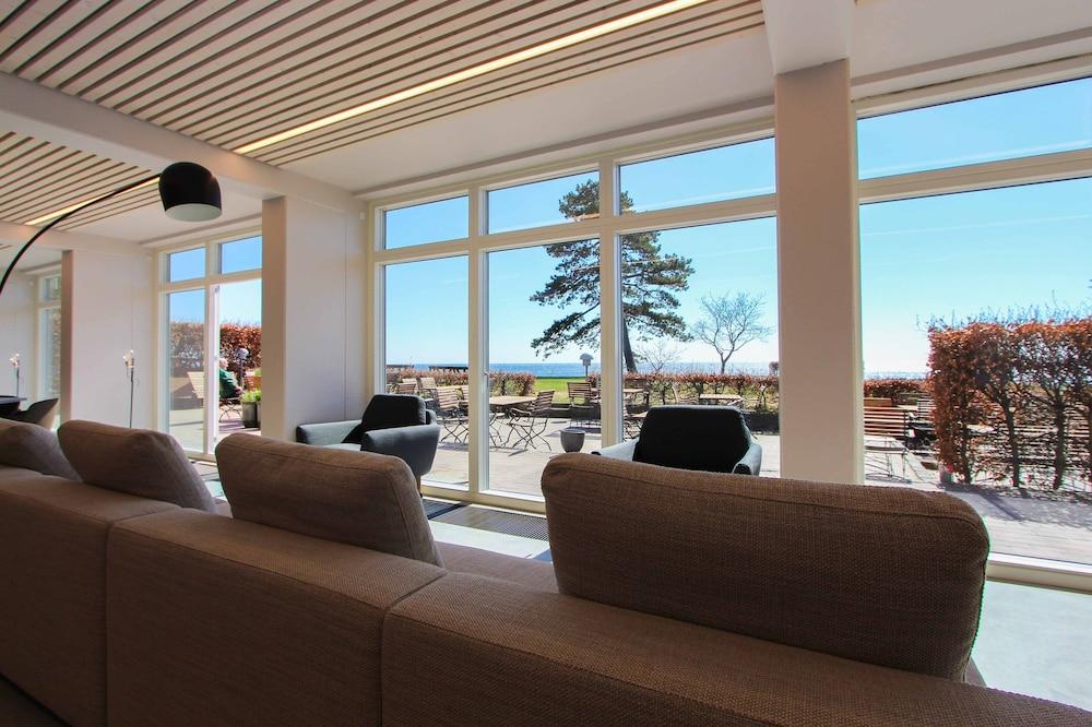 Fredensborg Badehotel Rønne Εξωτερικό φωτογραφία